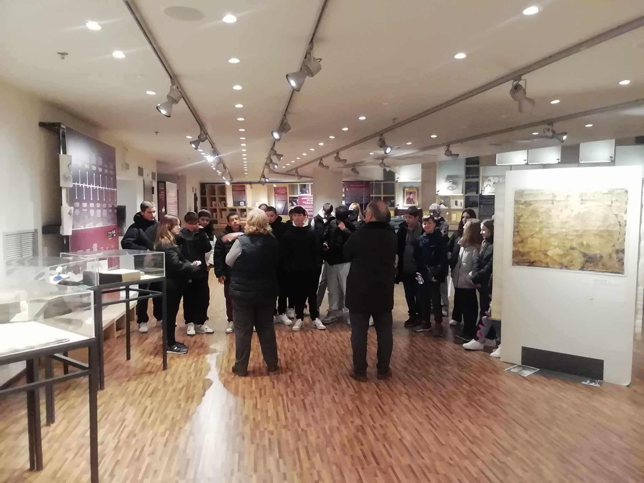 gymnasio_leykopigis_ksenagisi_2